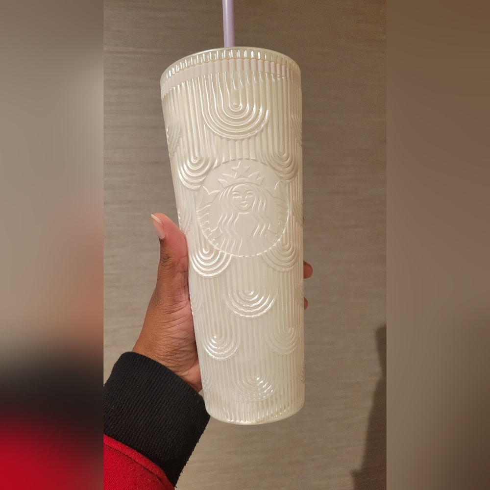 Starbucks 2023 White Pearl Shell Siren Scales Summer Cold Cup Tumbler